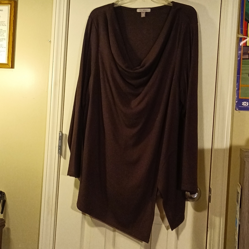 Scoop neck tunic